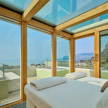 Villa Sunny Lake Suites Bardolino Exterior foto