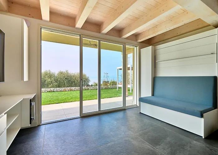 Villa Sunny Lake Suites